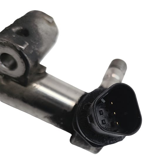 Thumbnail 8: 2013 RANGE ROVER EVOQUE (L538) 2.0L ENGINE MOTOR FUEL INJECTOR RAIL