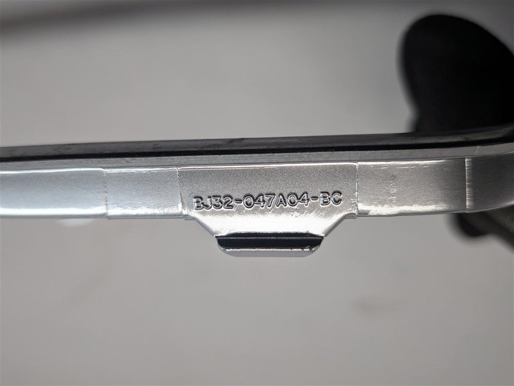 Thumbnail 6: 2013 RANGE ROVER EVOQUE (L538) FRONT CENTER DASH INFORMATION SCREENT TRIM PANEL
