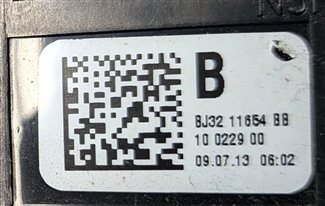 Thumbnail 9: 2013 ROVER EVOQUE (L538) REAR TRUNK LIFTGATE HATCH LID RELEASE BUTTON w/DIMMER