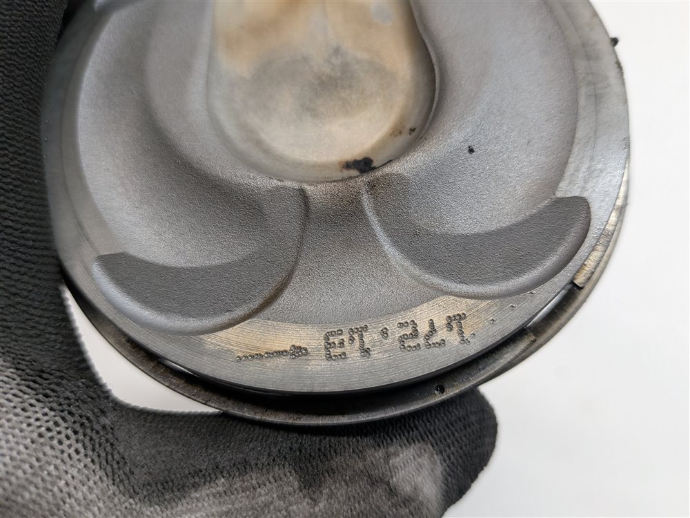 Thumbnail 7: 2013 RANGE ROVER EVOQUE (L538) 2.0L ENGINE PISTON & CONNECTING ROD SET/ 4