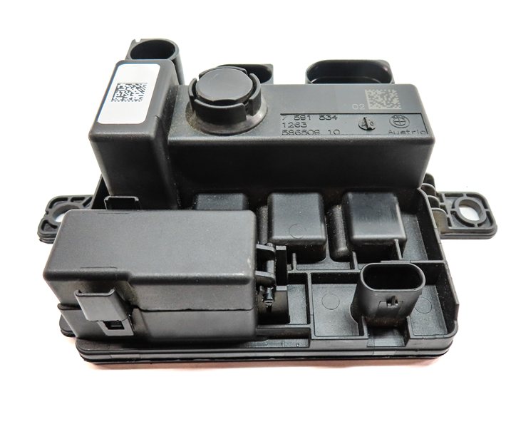 Thumbnail 3: 2015 BMW X5 (F15) 3.0L (N55) ENGINE INTEGRATED POWER SUPPLY CONTROL MODULE