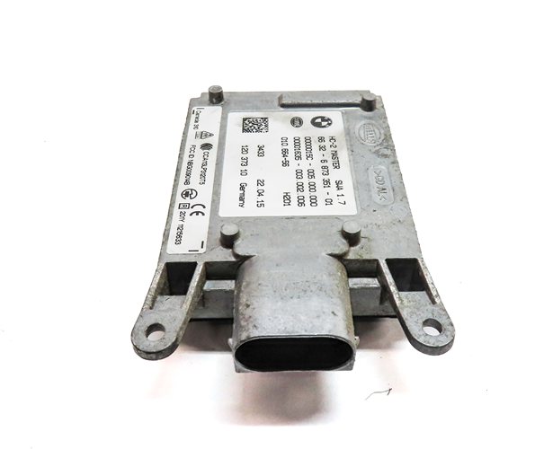 Thumbnail 4: 2015 BMW X5 (F15) REAR DRIVER ASSIST BLIND SPOT RADAR SENSOR MODULE (MASTER)