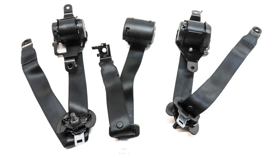 Thumbnail 4: 2015 BMW X5 (F15) REAR LEFT CENTER RIGHT SEAT SEATBELT RETRACTOR SET/3 (Black)