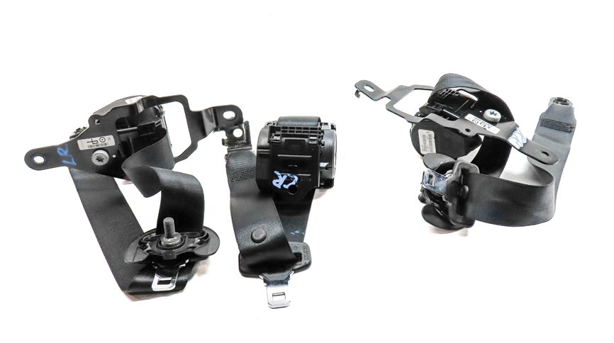 Thumbnail 5: 2015 BMW X5 (F15) REAR LEFT CENTER RIGHT SEAT SEATBELT RETRACTOR SET/3 (Black)