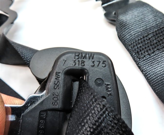 Thumbnail 6: 2015 BMW X5 (F15) REAR LEFT CENTER RIGHT SEAT SEATBELT RETRACTOR SET/3 (Black)