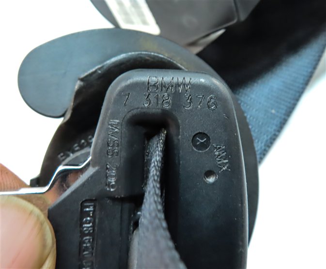 Thumbnail 8: 2015 BMW X5 (F15) REAR LEFT CENTER RIGHT SEAT SEATBELT RETRACTOR SET/3 (Black)