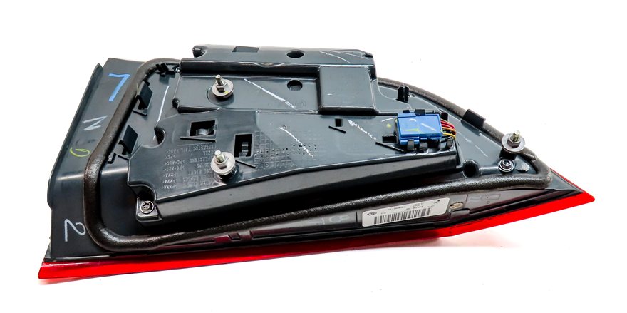 Thumbnail 6: 2014-2018 BMW X5 X5M ///M (F15 F85) LEFT DRIVER REAR INNER TAILLIGHT LIGHT LAMP