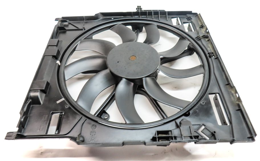 Thumbnail 2: 2014-2019 BMW X5 X6 (F15 F16) 2.0L / 3.0L / 3.0D 850 WATT RADIATOR COOLING FAN