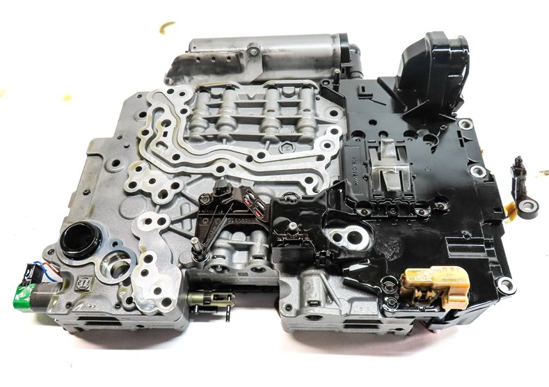 Thumbnail 3: 15-18 BMW X3 X5 (F15 F25) AWD 8HP45 AUTO TRANSMISSION VALVE BODY w/ OIL PUMP