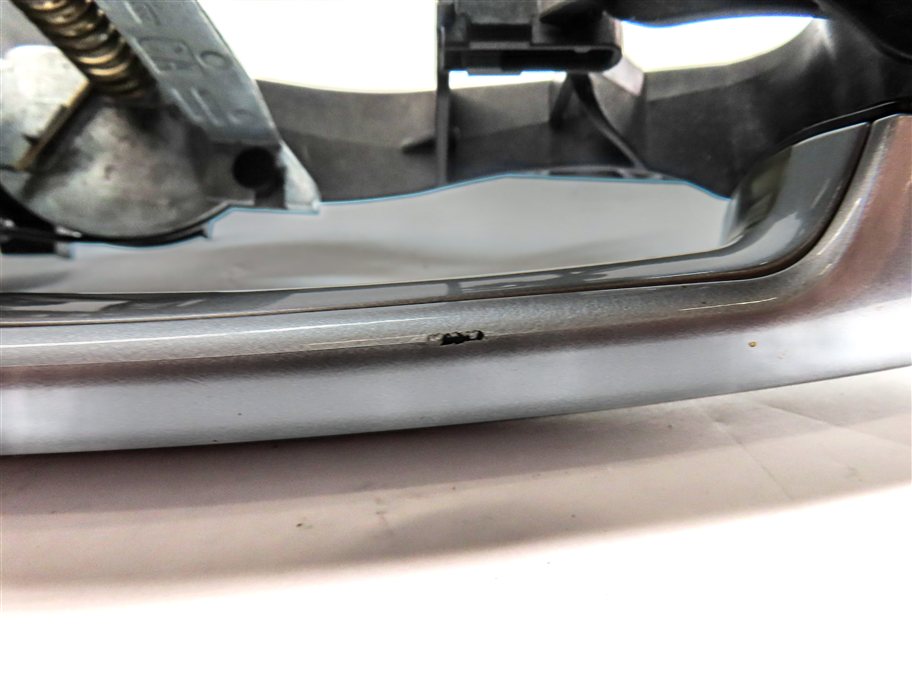 Thumbnail 8: 14-21 BMW X1 X2 X5 X6 (F15 F16 F39 F48) FRONT RIGHT COMFORT DOOR HANDLE (Silver)