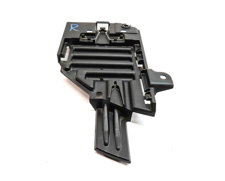 Thumbnail 2: 2016 ROVER DISCOVERY SPORT (L550) FRONT RIGHT PASSENGER HEADLIGHT MOUNT BRACKET