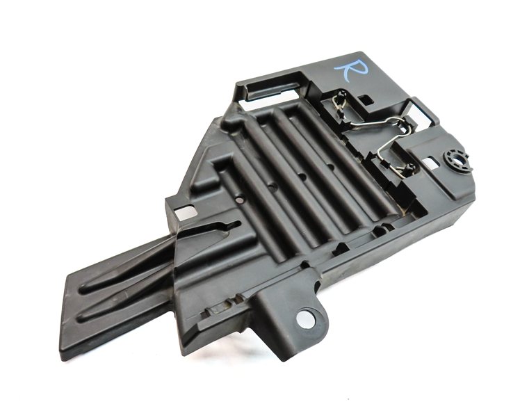 Thumbnail 3: 2016 ROVER DISCOVERY SPORT (L550) FRONT RIGHT PASSENGER HEADLIGHT MOUNT BRACKET