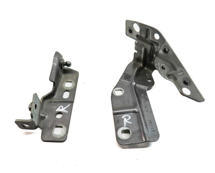 16 LAND ROVER DISCOVERY SPORT (L550) FRONT RIGHT PASSENGER FENDER BRACKET SET/2