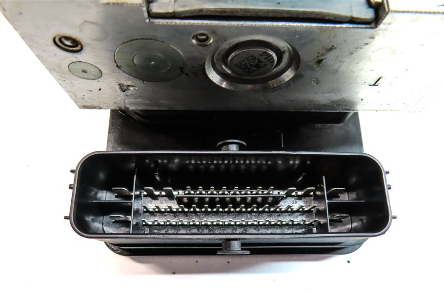 Thumbnail 9: 16 LAND ROVER DISCOVERY SPORT (L550) 2.0L AWD ANTI-LOCK ABS BRAKE PUMP & MODULE