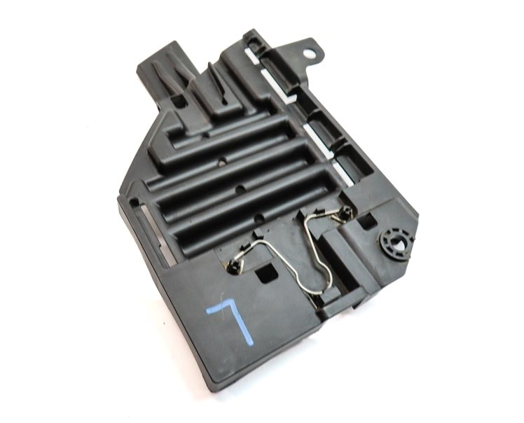 Thumbnail 14: 2016 LAND ROVER DISCOVERY SPORT (L550) FRONT LEFT DRIVER HEADLIGHT MOUNT BRACKET