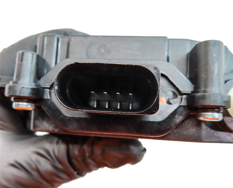Thumbnail 7: 16 ROVER DISCOVERY SPORT L550 REAR TRUNK LIFTGATE HATCH LID LOCK LATCH ACTUATOR