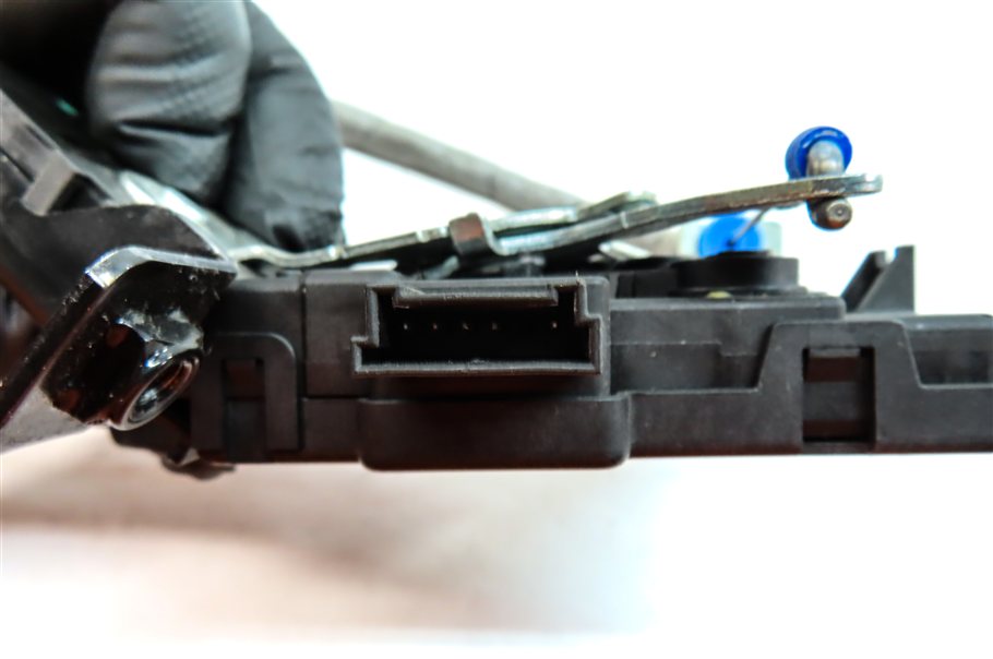 Thumbnail 8: 16 ROVER DISCOVERY SPORT L550 REAR TRUNK LIFTGATE HATCH LID LOCK LATCH ACTUATOR