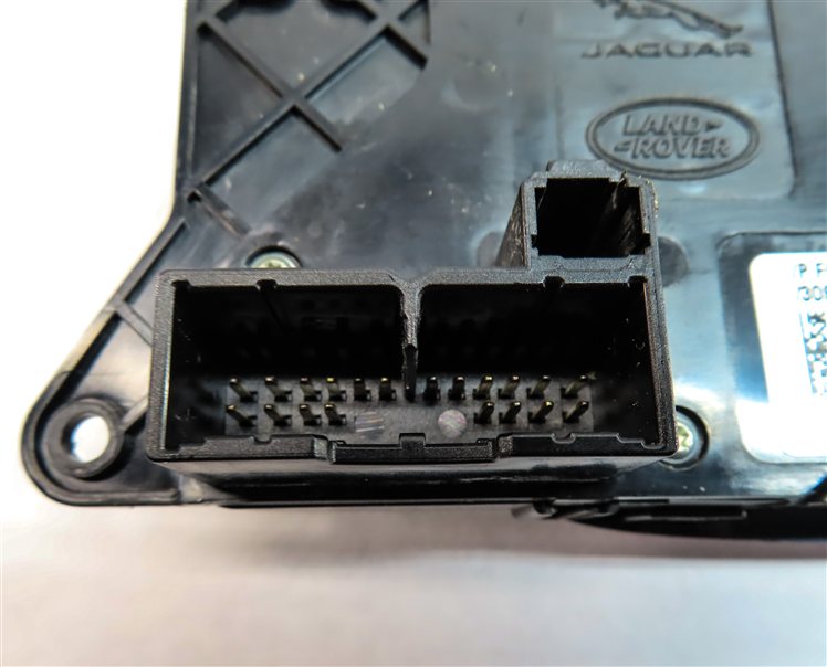 Thumbnail 9: 16 ROVER DISCOVERY SPORT L550 FRONT RIGHT PASSENGER SEAT ADJUST SWITCH w/LUMBAR