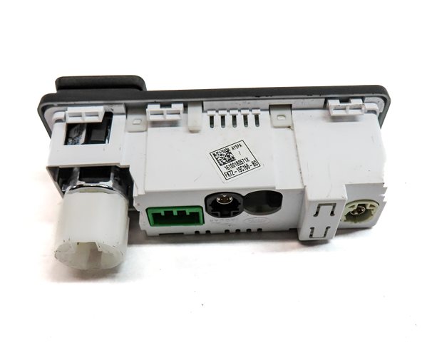 Thumbnail 2: 2016 ROVER DISCOVERY SPORT (L550) AUX IN USB NAVI 12V POWER SOCKET PORT PANEL