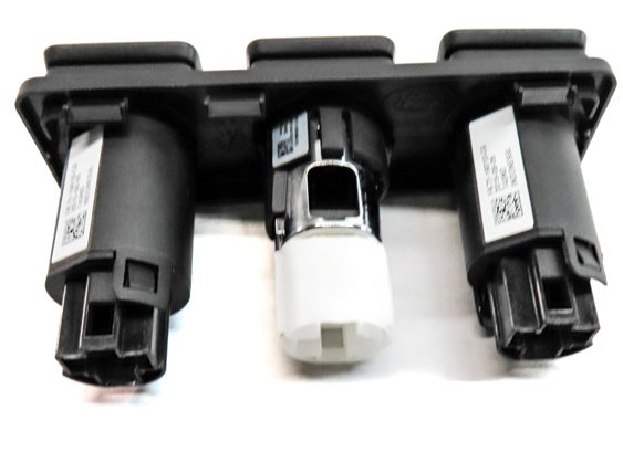 Thumbnail 2: 2016 LAND ROVER DISCOVERY SPORT (L550) 12V SOCKET 5V PHONE POWER SUPPLY SOCKET