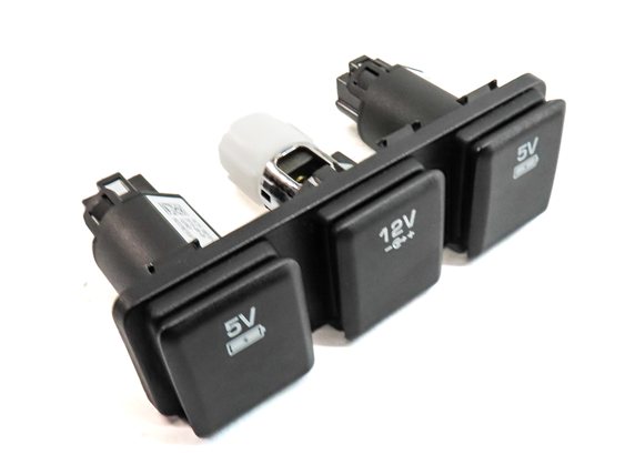 Thumbnail 4: 2016 LAND ROVER DISCOVERY SPORT (L550) 12V SOCKET 5V PHONE POWER SUPPLY SOCKET