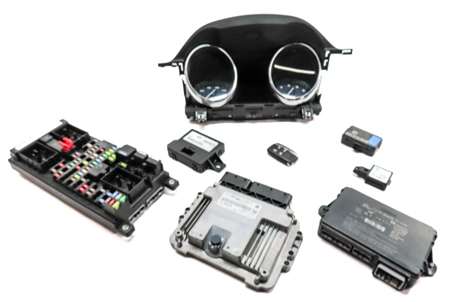16 DISCOVERY SPORT L550 2.0L SPEEDOMETER BODY ECM ECU ENGINE MODULE & KEY SET