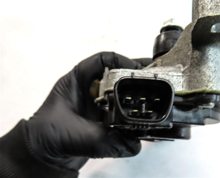 Thumbnail 7: 2015-2019 LAND ROVER DISCOVERY SPORT (L550) FRONT WINDSHIELD WIPER MOTOR