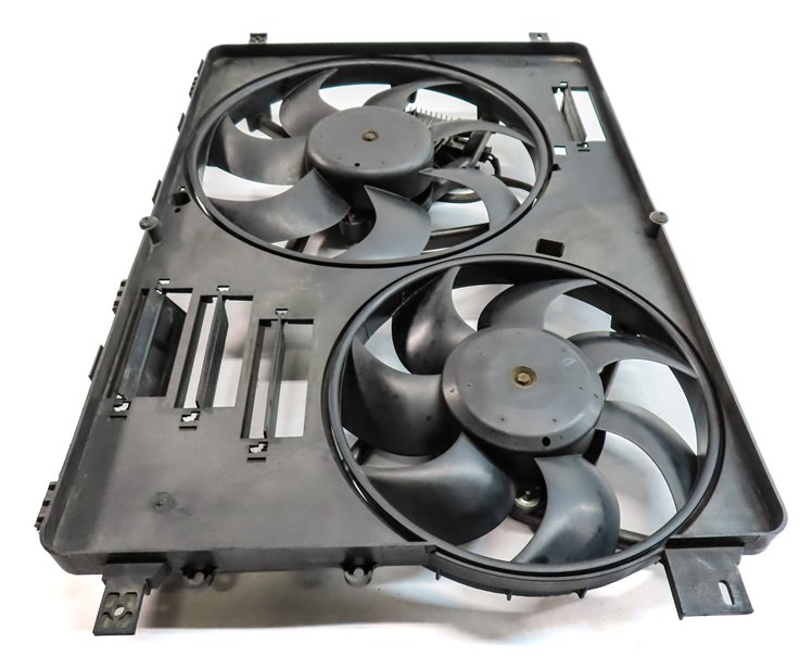 Thumbnail 6: 12-17 LR2 DISCOVERY SPORT RANGE ROVER EVOQUE L550 RADIATOR COOLING FAN & SHROUD