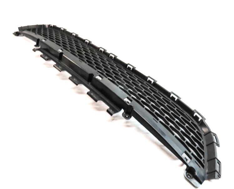Thumbnail 3: 2016 LAND ROVER DISCOVERY SPORT (L550) FRONT LOWER BUMPER TRIM VENT GRILLE