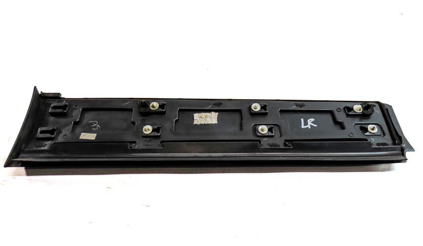 Thumbnail 6: 15-19 ROVER DISCOVERY SPORT L550 REAR LEFT EXTERIOR LOWER DOOR MOULDING