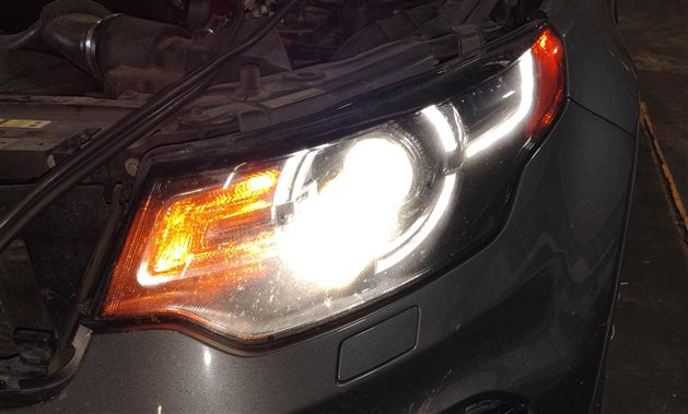 Thumbnail 2: 15-19 LAND ROVER DISCOVERY SPORT (L550) RIGHT - XENON HID HEADLIGHT LIGHT LAMP