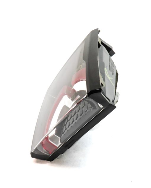 Thumbnail 3: 15-19 LAND ROVER DISCOVERY SPORT (L550) RIGHT REAR INNER TAILLIGHT LIGHT LAMP