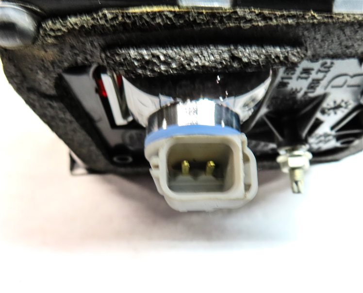 Thumbnail 8: 15-19 LAND ROVER DISCOVERY SPORT (L550) RIGHT REAR INNER TAILLIGHT LIGHT LAMP