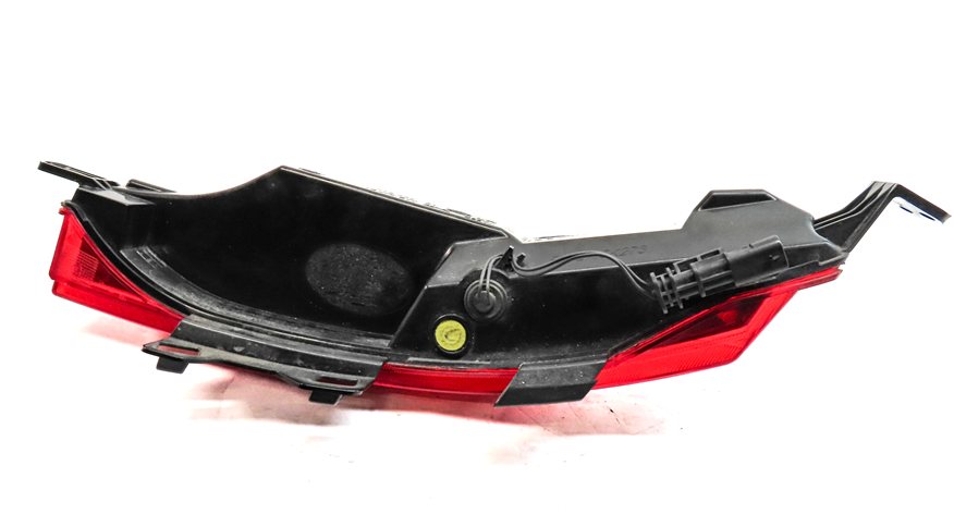 Thumbnail 9: 15-19 LAND ROVER DISCOVERY SPORT (L550) LEFT REAR BUMPER TAILLIGHT LIGHT LAMP