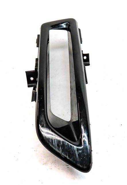 Thumbnail 2: 2016 LAND ROVER DISCOVERY SPORT (L550) FRONT RIGHT PASSENGER FOGLIGHT TRIM