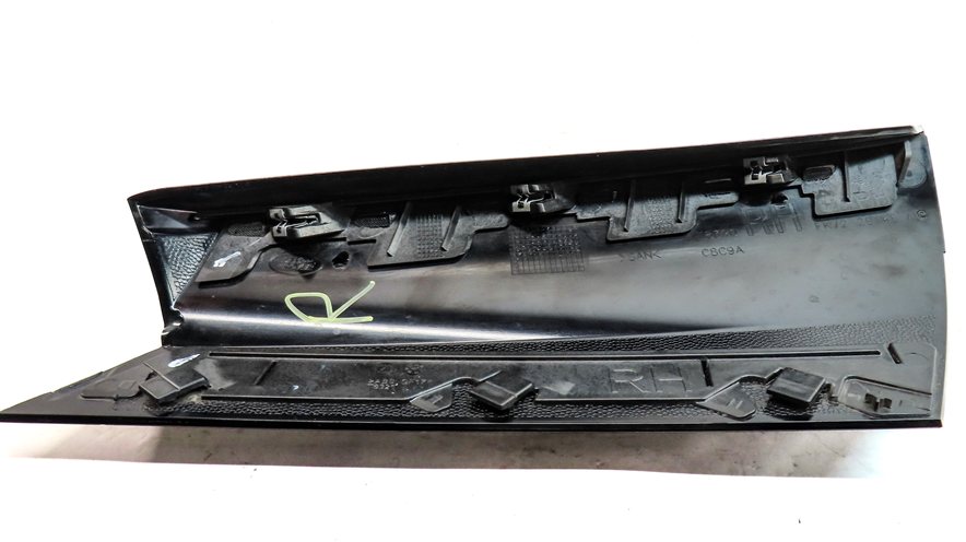 Thumbnail 6: 2016 LAND ROVER DISCOVERY SPORT (L550) REAR RIGHT D PILLAR TRIM MOULDING (BLACK)
