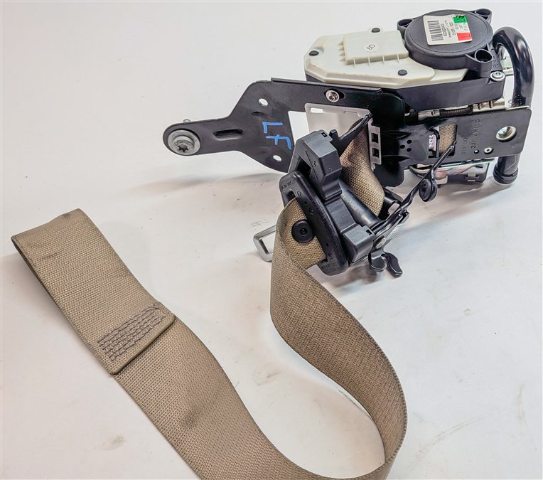 Thumbnail 3: 13-17 MERCEDES E CLASS COUPE CONV A207 C207 DRIVER SEATBELT RETRACTOR (Beige)