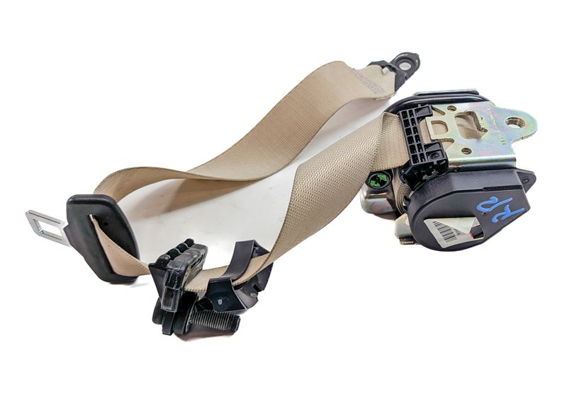 Thumbnail 3: 2015 MERCEDES E400 CONV (A207) REAR RIGHT SEAT SEATBELT RETRACTOR (Beige)