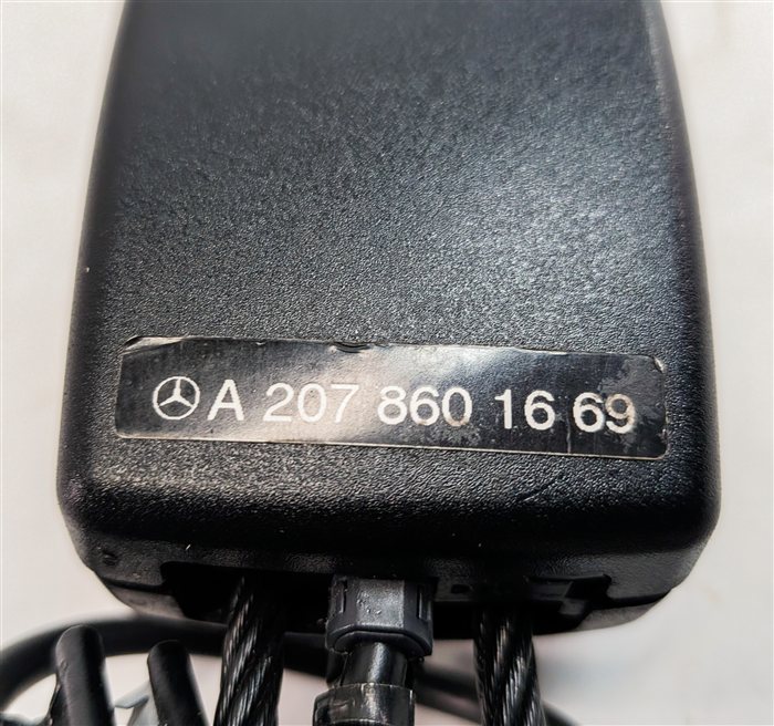 Thumbnail 6: 10-17 C E CLASS (W204 W207) COUPE CONVERTIBLE RIGHT PASSENGER SEATBELT RECEIVER