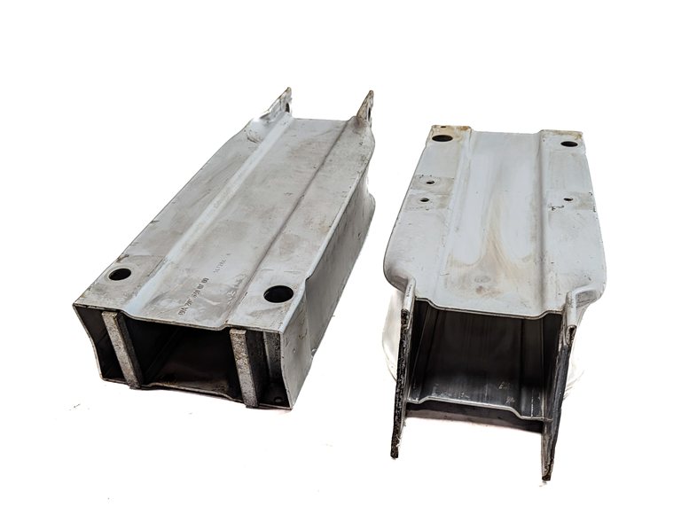 Thumbnail 2: 14-17 MERCEDES E-CLASS (A207 C207 W207) FRONT BUMPER REINFORCEMENT BRACKET SET