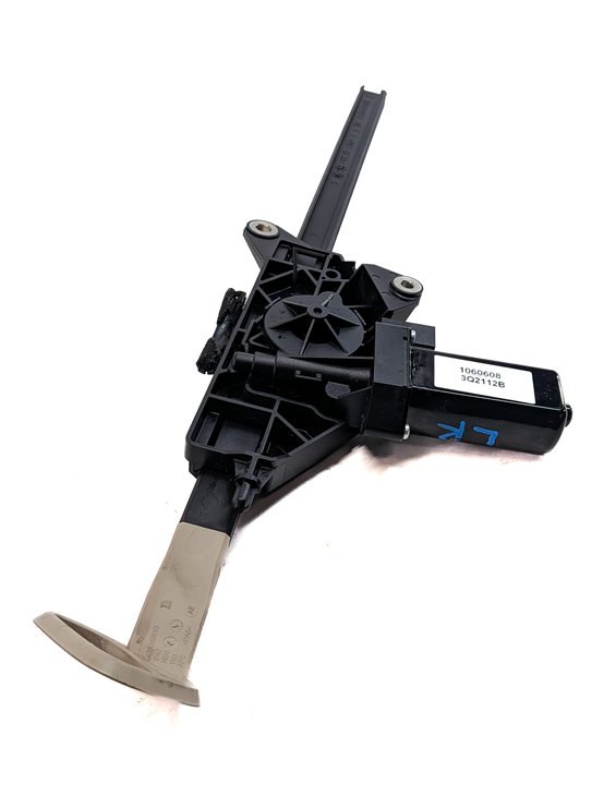 Thumbnail 4: 2015 MERCEDES E400 CONV (A207) FRONT LEFT DRIVER SEATBELT HANDOVER ARM (Beige)