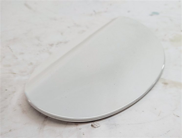 Thumbnail 3: 10-17 MERCEDES E-CLASS (W207) COUPE CONVERTIBLE FUEL TANK DOOR LID TRIM (White)
