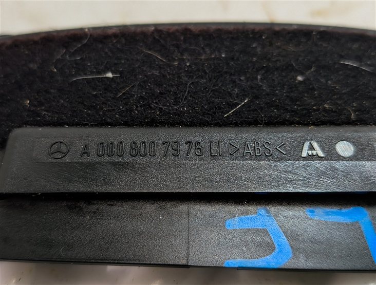 Thumbnail 7: 15 MERCEDES E400 CONVERTIBLE A207 FRONT LEFT DRIVER SEAT ADJUST SWITCH w/LUMBAR
