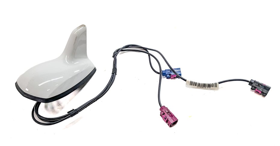 11-17 MERCEDES E CLASS CONVERTIBLE A207 SATELLITE RADIO SHARK FIN ANTENNA(White)