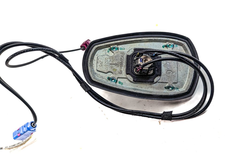 Thumbnail 4: 11-17 MERCEDES E CLASS CONVERTIBLE A207 SATELLITE RADIO SHARK FIN ANTENNA(White)