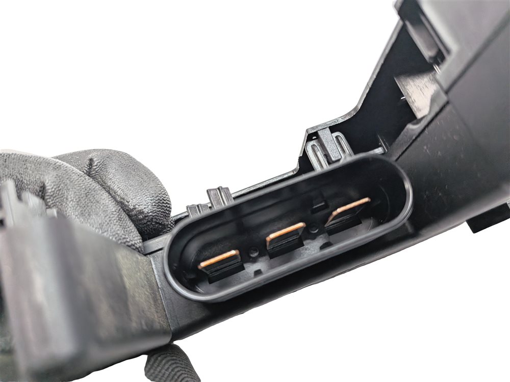 Thumbnail 7: 2015 MERCEDES E400 CONV (A207) 3.5L POSITIVE BATTERY TERMINAL POWER DISTRIBUTION