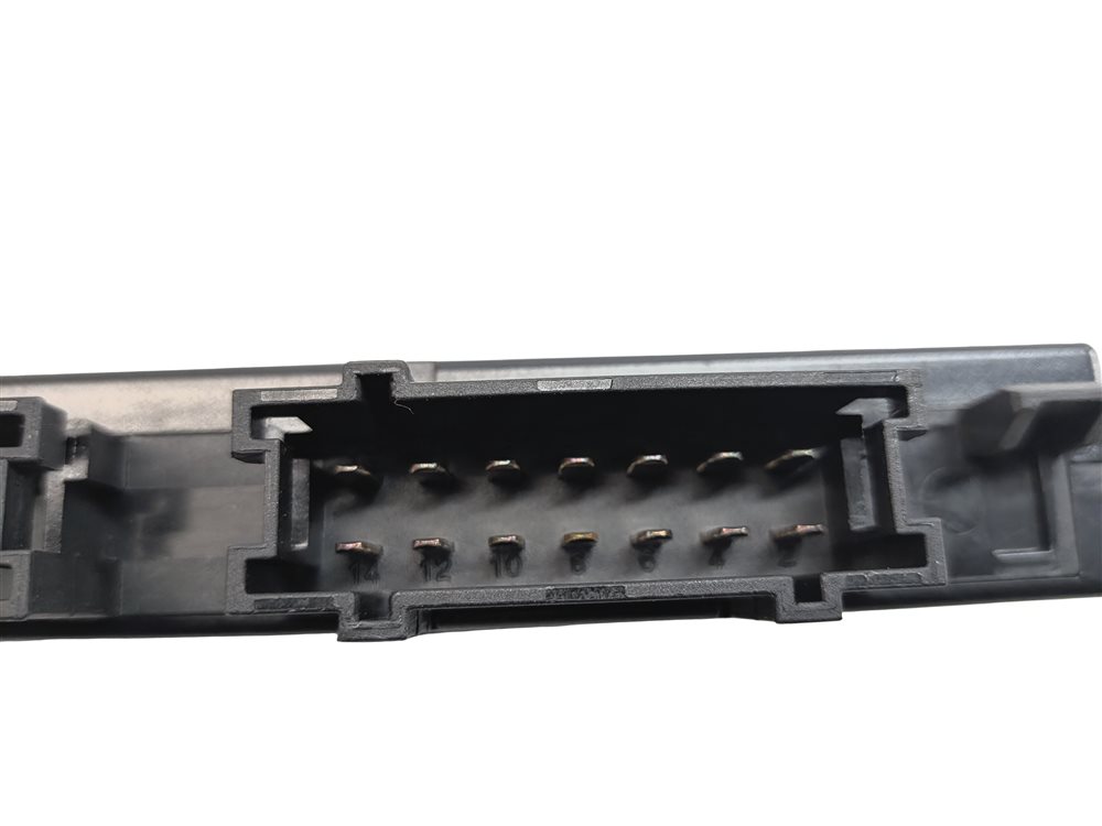 Thumbnail 7: 15-17 MERCEDES E400 3550 SLC SLK (R172 W207) RIGHT PASSENGER SEAT CONTROL MODULE