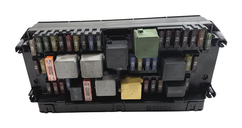 Thumbnail 4: 13-18 MERCEDES E S SL CLS W212 W222 FRONT SIGNAL ACQUISITION MODULE w/ FUSE BOX