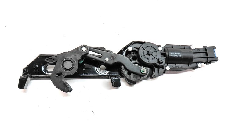 Thumbnail 5: 2013 AUDI S5 (B8 8T) CONVERTIBLE ROOF TOP STOWAGE COMPARTMENT LATCH w/MOTOR