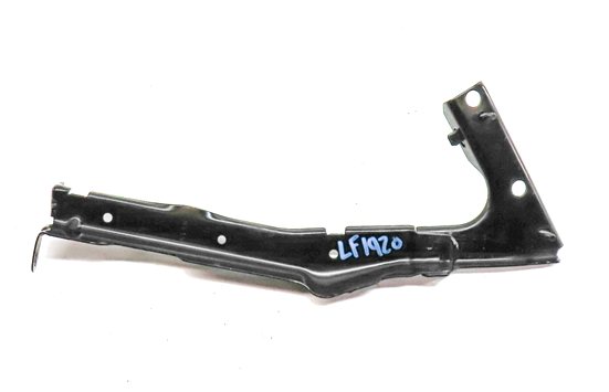 2013 AUDI S5 CONVERTIBLE (B8 8T) FRONT LEFT DRIVER FENDER MOUNT BRACKET